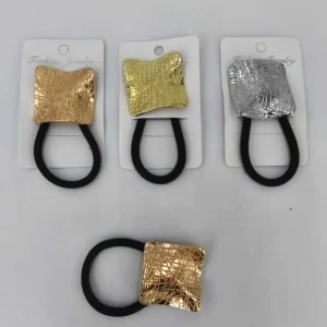 Colita con aplique metal